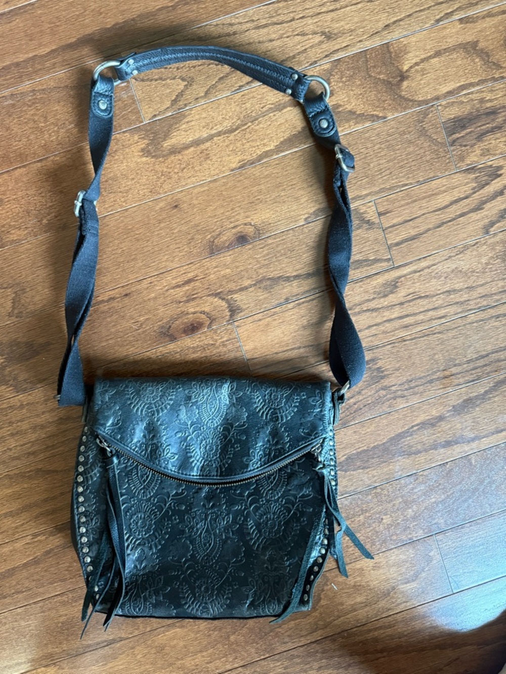 The Sak Black Silverlake Leather Crossbody bag - Picture 6 of 14